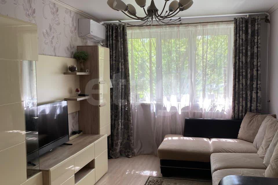 Продаётся 2-комнатная квартира, 43.8 м²