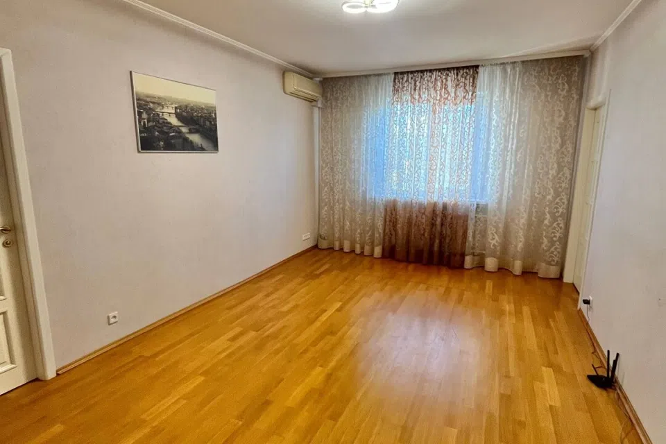 Продаётся 2-комнатная квартира, 55 м²