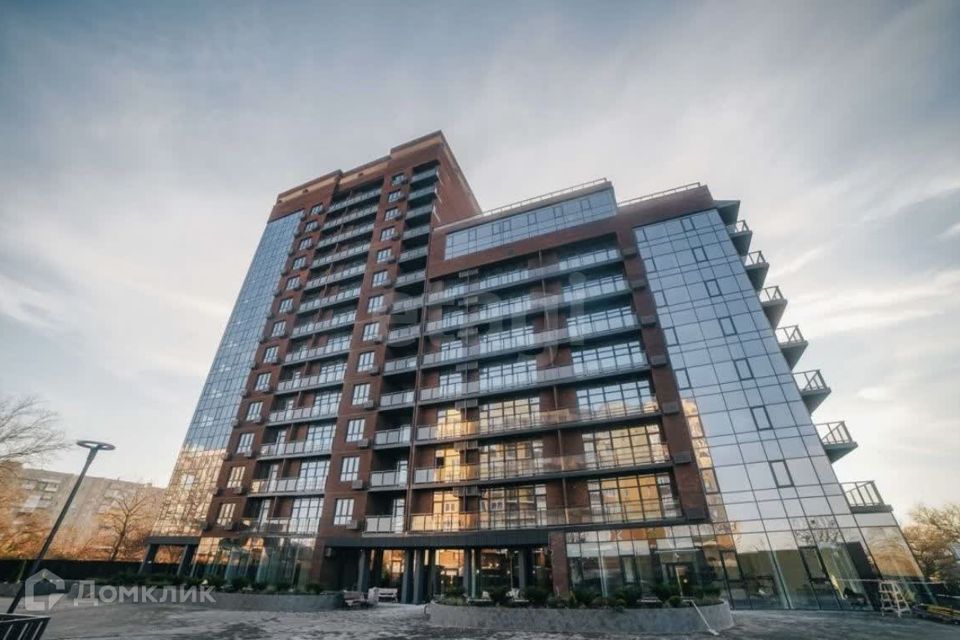 Продаётся 3-комнатная квартира, 122 м²