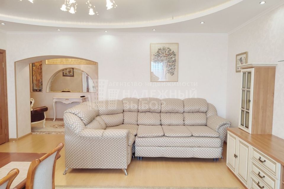 Продаётся 4-комнатная квартира, 115 м²