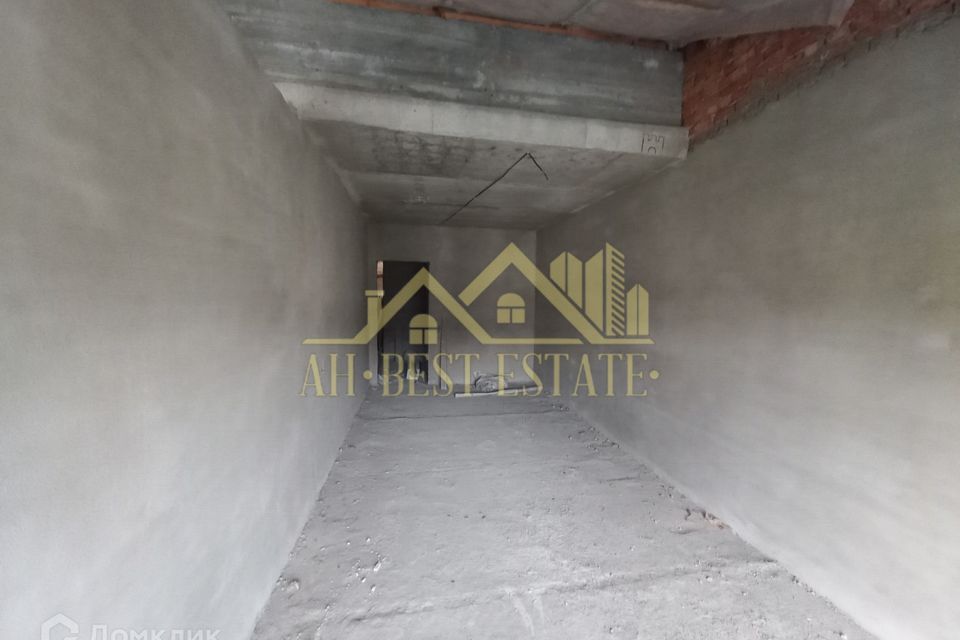 Продаётся 4-комнатная квартира, 177 м²
