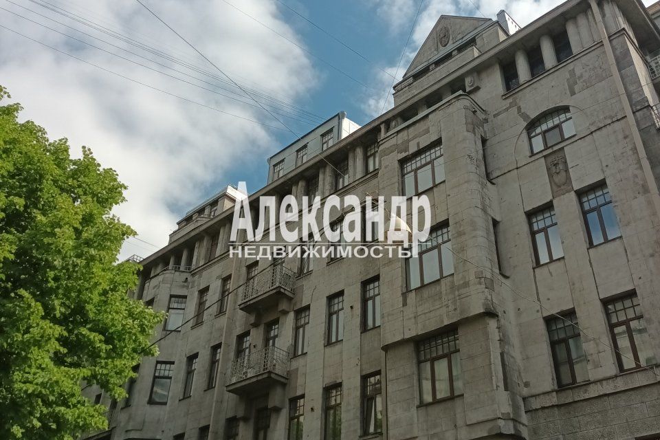 Продаётся комната в 8-комн. квартире, 28.2 м²