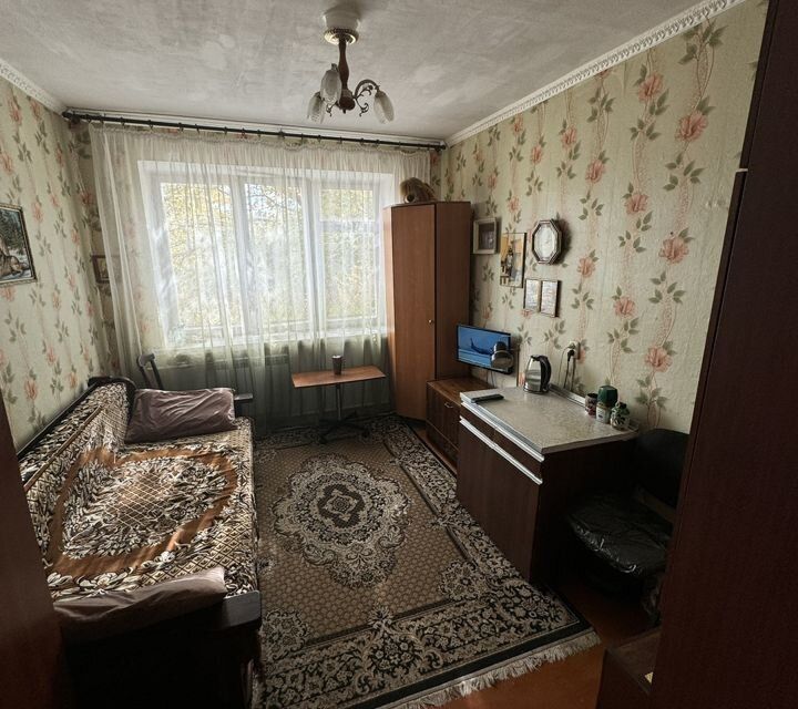Продаётся комната в 2-комн. квартире, 15 м²