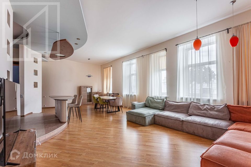 Сдаётся 4-комнатная квартира, 173 м²