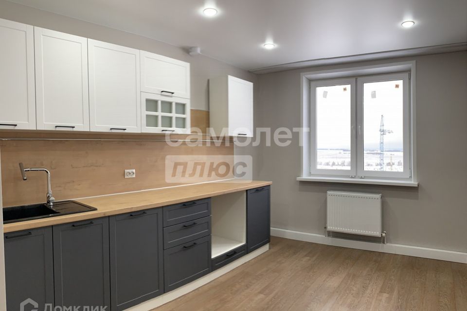 Продаётся 2-комнатная квартира, 65 м²