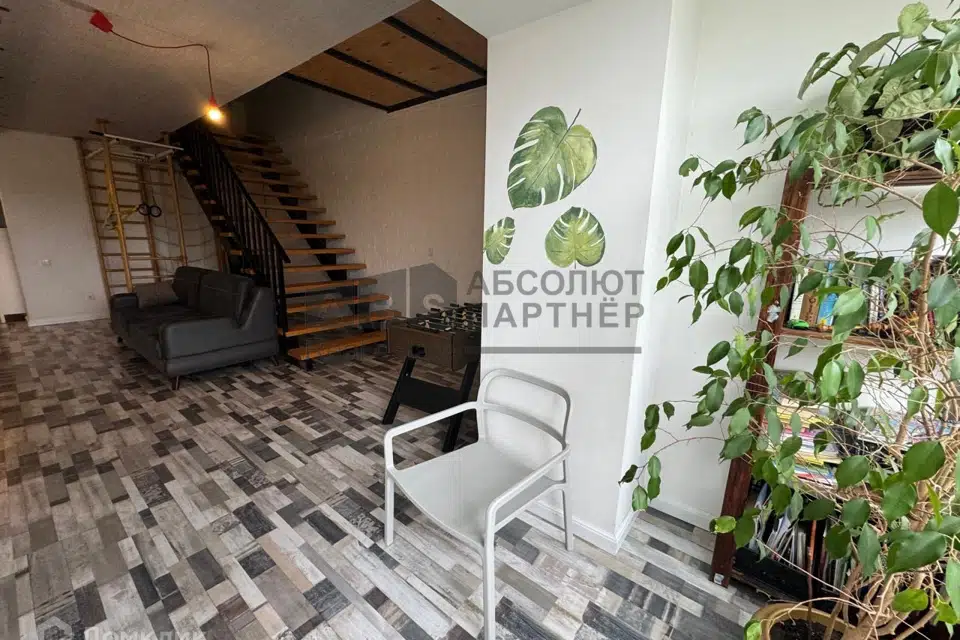 Продаётся 4-комнатная квартира, 150 м²