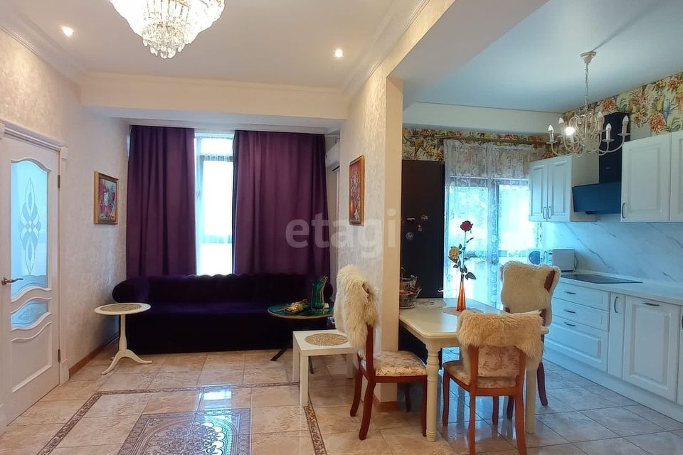 Продаётся 3-комнатная квартира, 70 м²