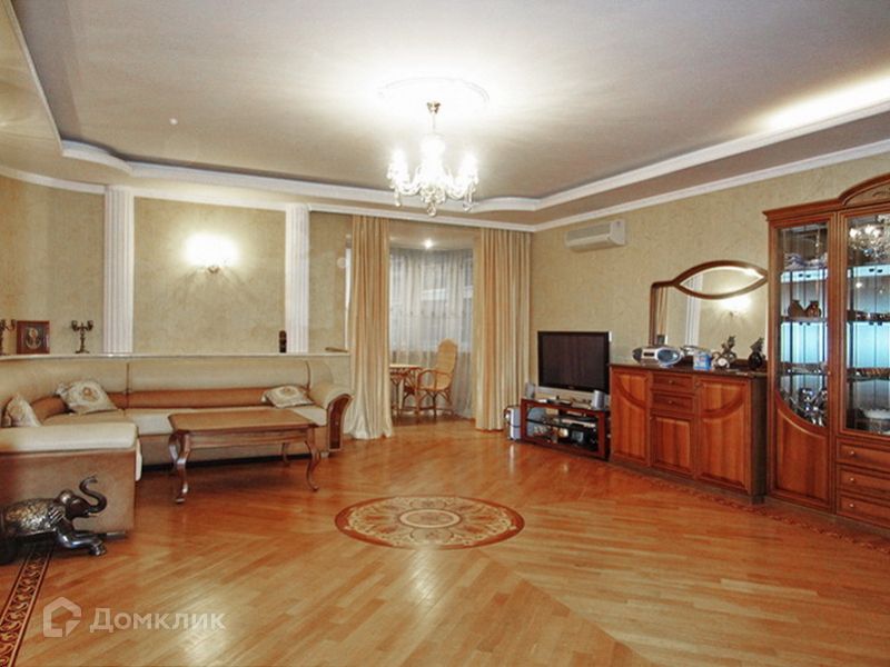 Сдаётся 3-комнатная квартира, 130 м²