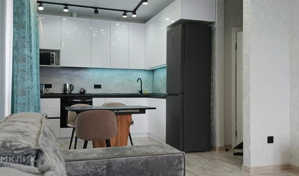 Сдаётся 1-комнатная квартира, 60 м²