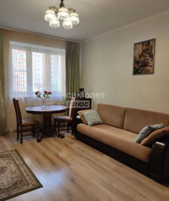 Продаётся 2-комнатная квартира, 59.9 м²