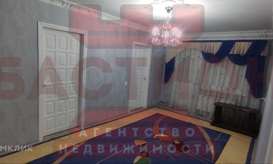 Продаётся 4-комнатная квартира, 64 м²