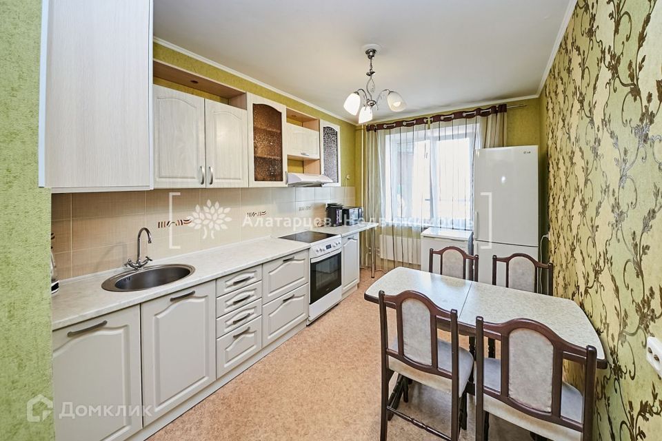 Сдаётся 3-комнатная квартира, 76.9 м²