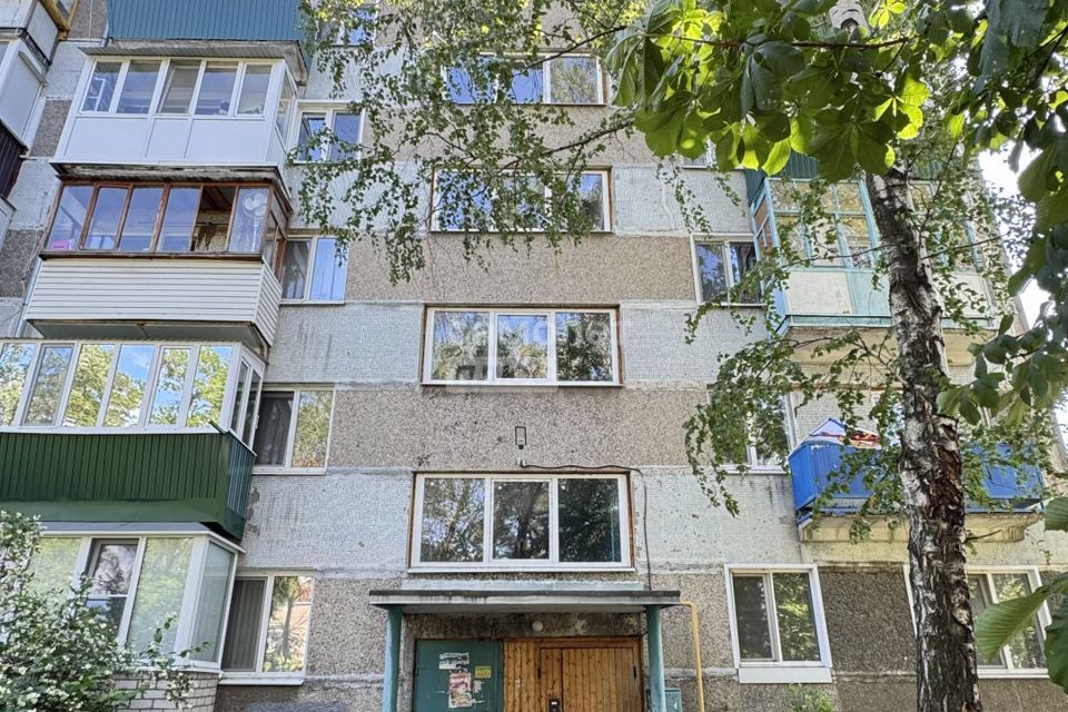 Продаётся 4-комнатная квартира, 59 м²