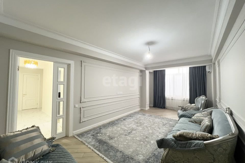 Продаётся 2-комнатная квартира, 80 м²
