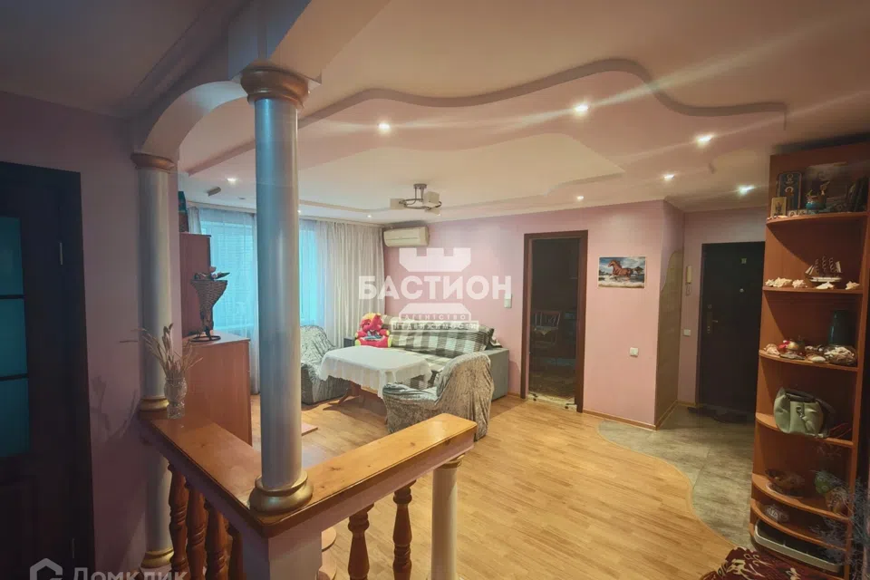 Продаётся 4-комнатная квартира, 76.5 м²