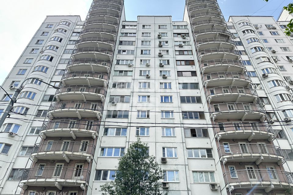Продаётся 1-комнатная квартира, 52 м²