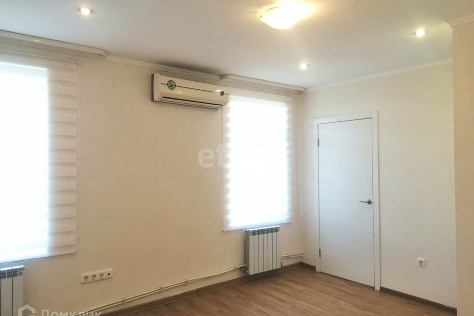 Продаётся 3-комнатная квартира, 45.2 м²