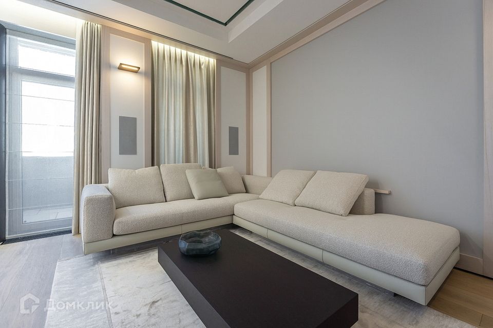 Продаётся 3-комнатная квартира, 128.9 м²
