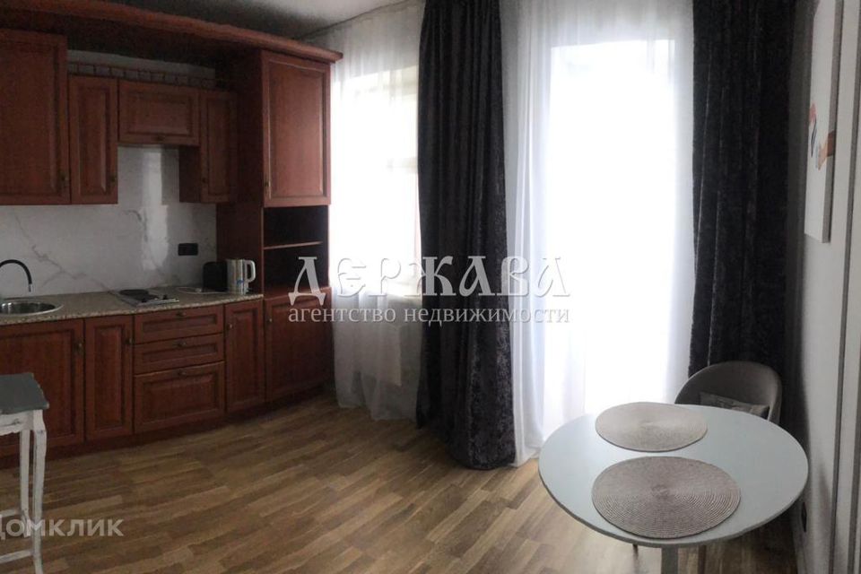 Сдаётся 1-комнатная квартира, 42 м²