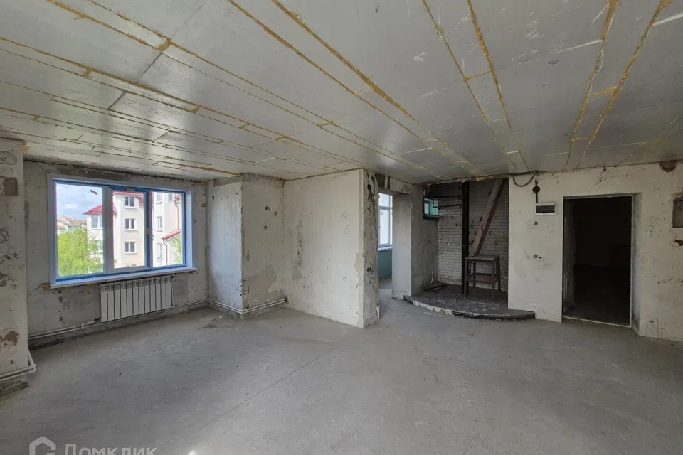 Продаётся 4-комнатная квартира, 115.7 м²
