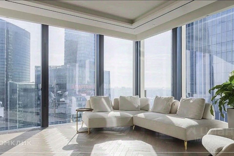 Сдаётся 3-комнатная квартира, 98 м²
