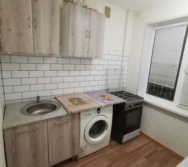 Продаётся 3-комнатная квартира, 61.8 м²