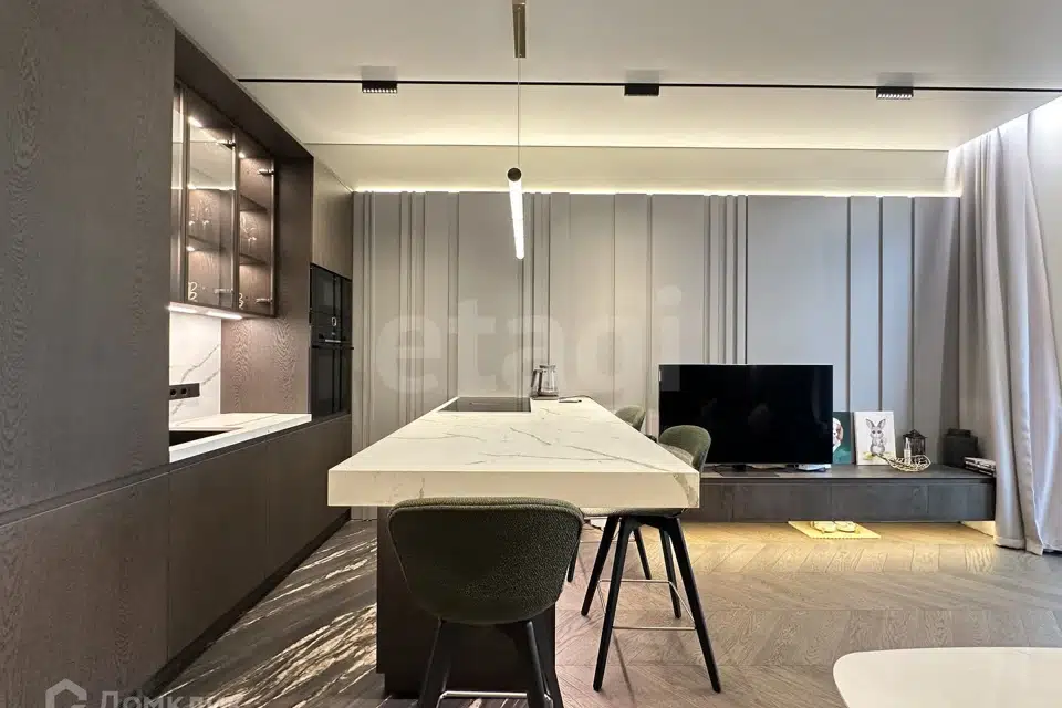 Продаётся 1-комнатная квартира, 46.7 м²