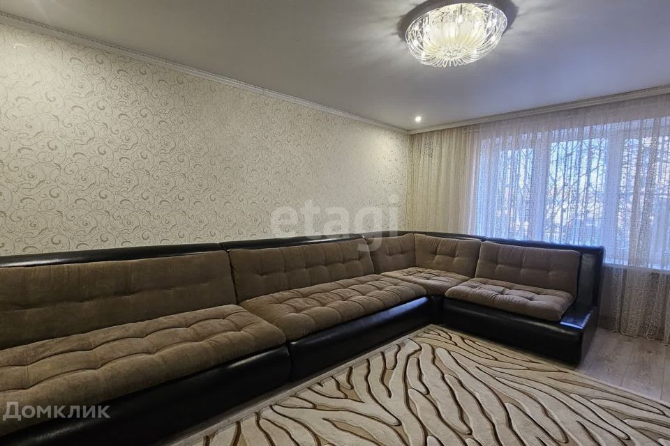 Продаётся 4-комнатная квартира, 77.5 м²