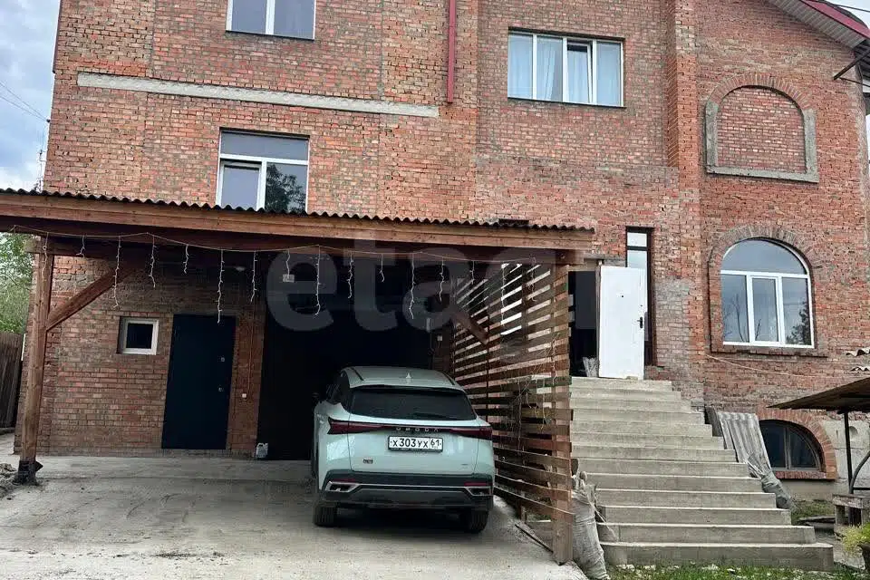 Продаётся 2-этажный дом, 680 м²