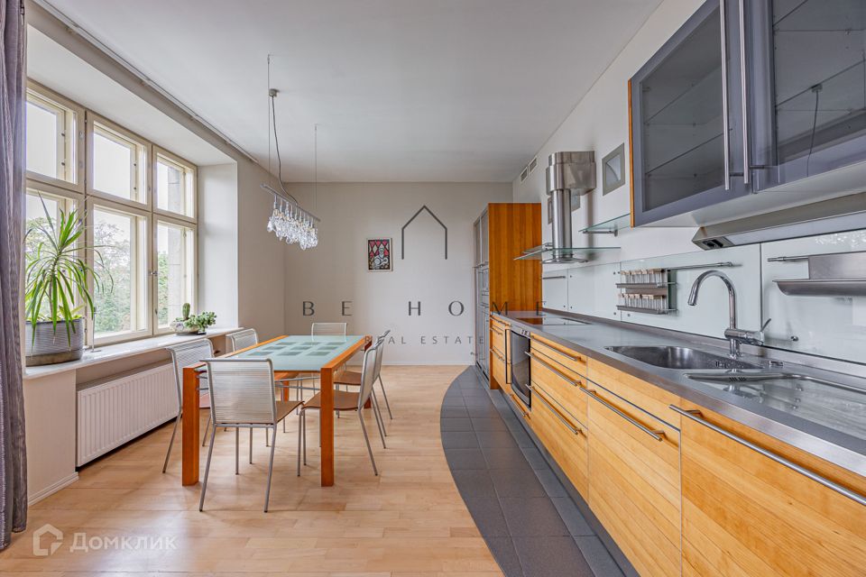 Сдаётся 5-комнатная квартира, 192 м²