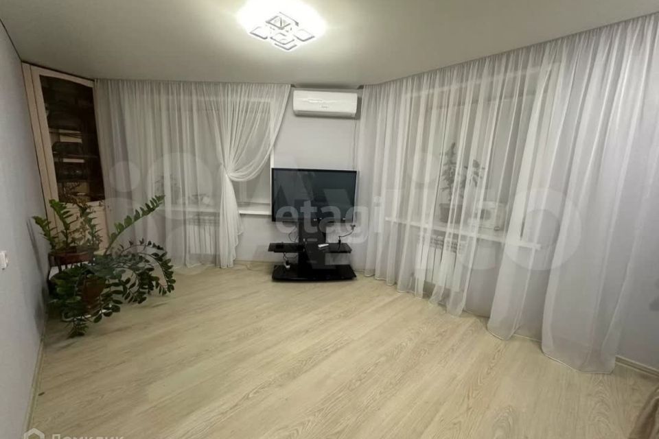 Продаётся 2-комнатная квартира, 56.3 м²
