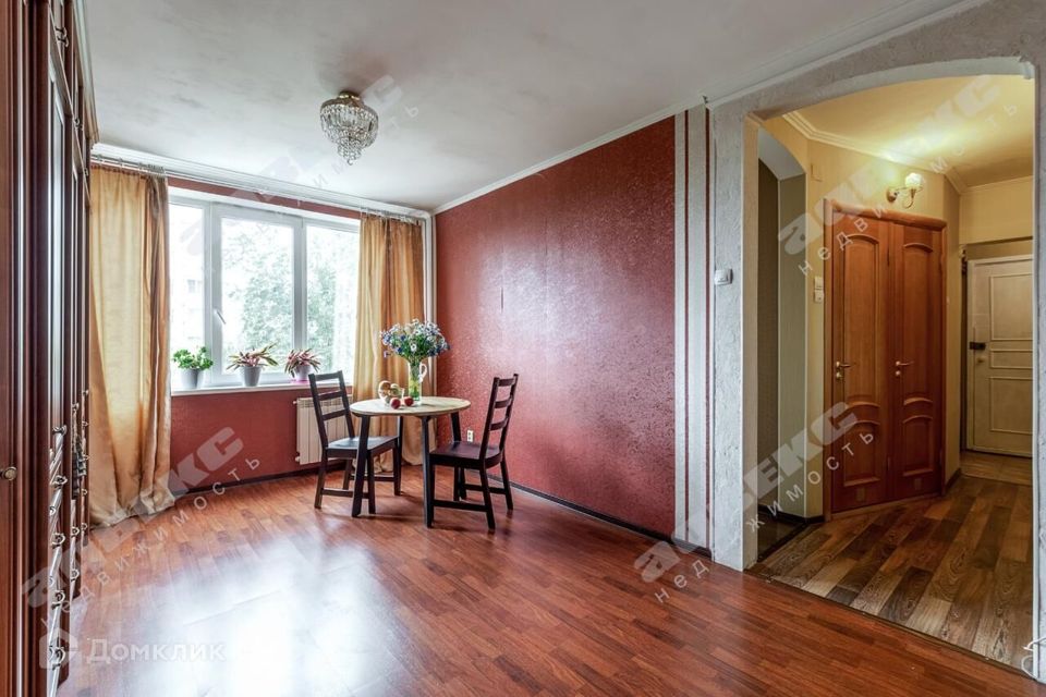 Продаётся 4-комнатная квартира, 74.5 м²