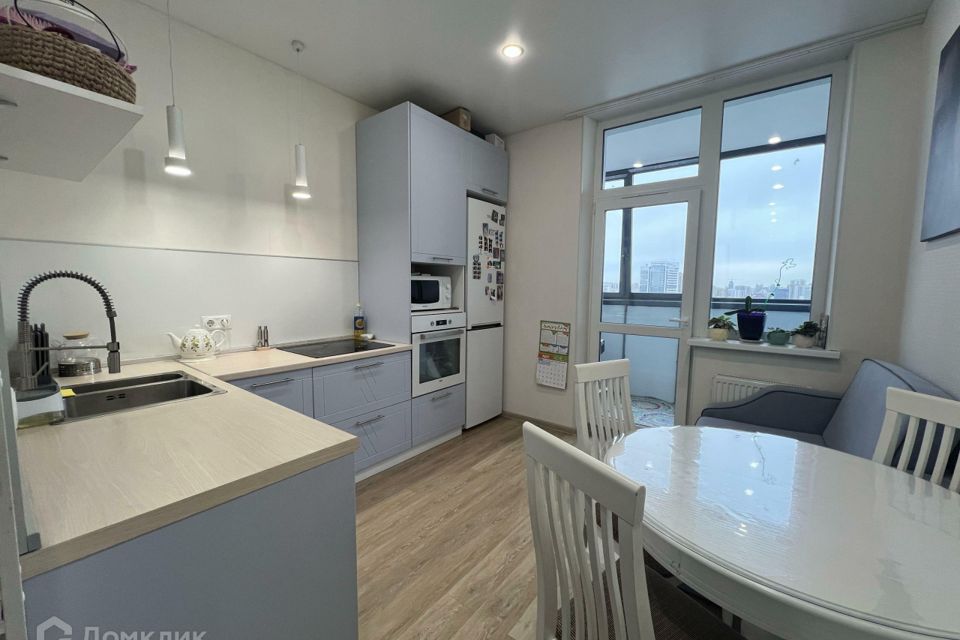 Продаётся 2-комнатная квартира, 65 м²