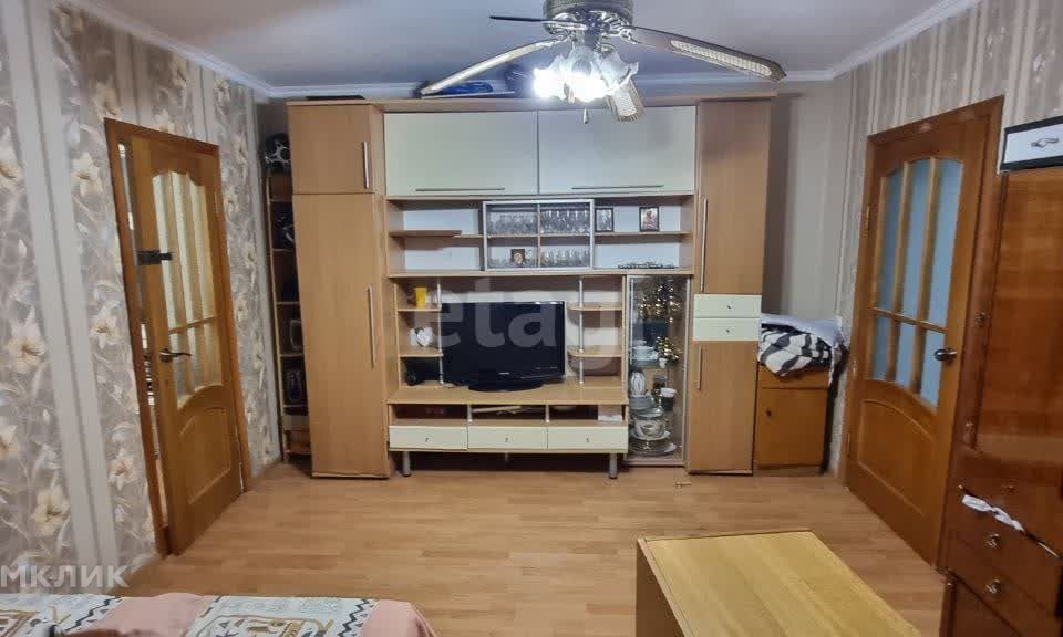 Продаётся 4-комнатная квартира, 75.7 м²