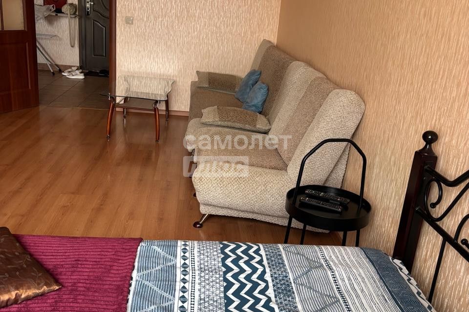 Продаётся 1-комнатная квартира, 43 м²