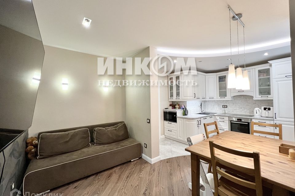 Продаётся 2-комнатная квартира, 67.1 м²