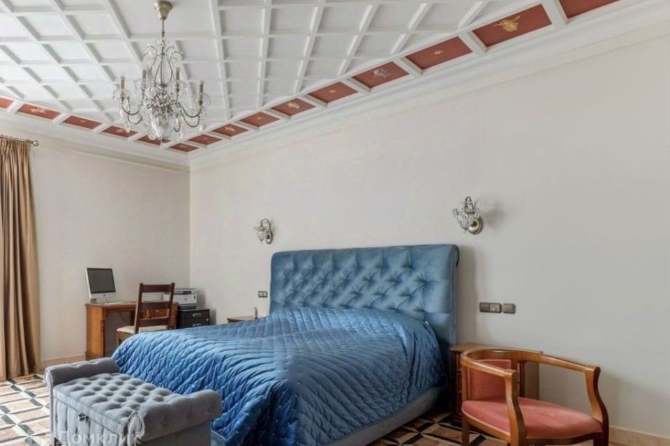 Сдаётся 3-комнатная квартира, 185 м²