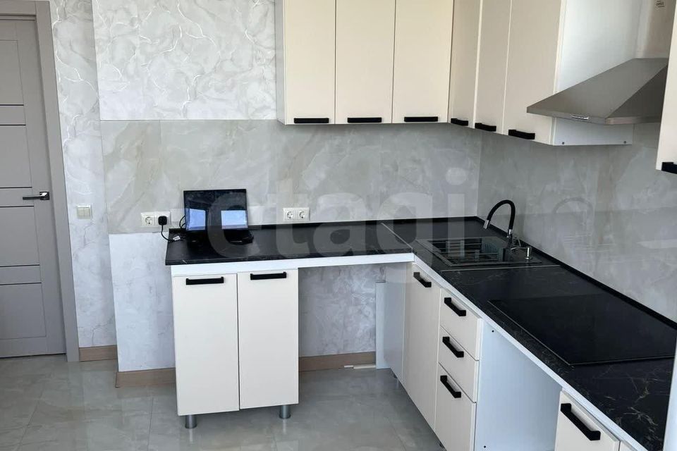 Сдаётся 2-комнатная квартира, 65 м²