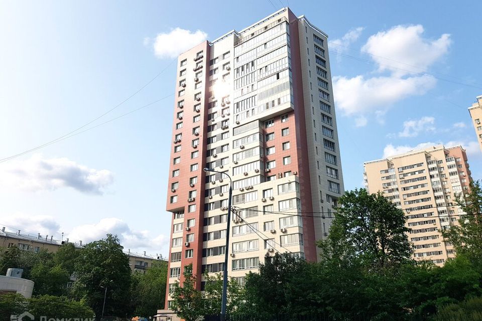 Продаётся 3-комнатная квартира, 124.8 м²
