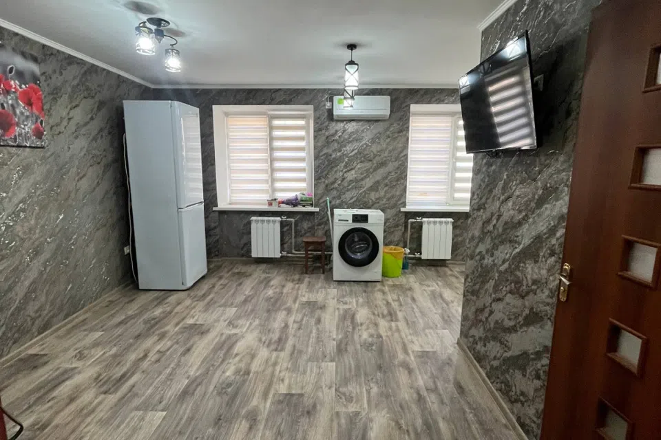 Продаётся 3-комнатная квартира, 60 м²
