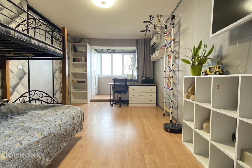 Продаётся 2-комнатная квартира, 53.6 м²