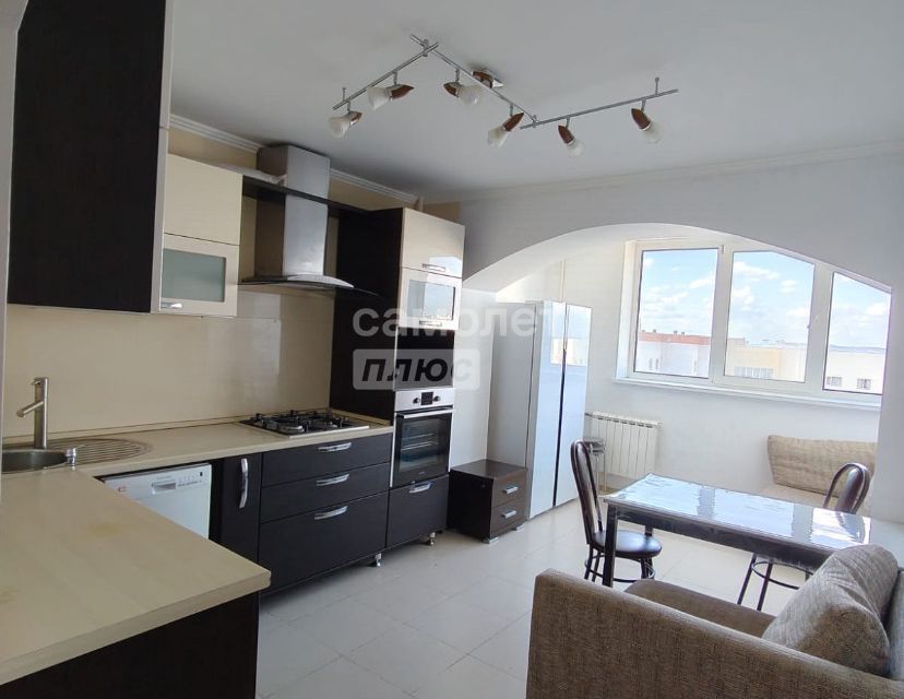 Продаётся 2-комнатная квартира, 78.2 м²