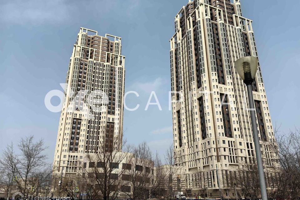 Продаётся 4-комнатная квартира, 131.1 м²