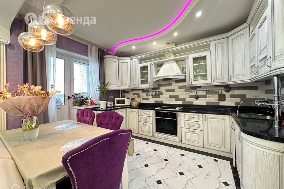 Сдаётся 3-комнатная квартира, 90 м²