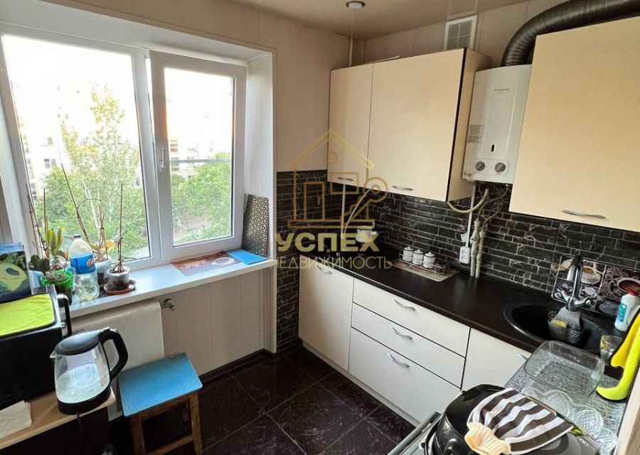 Продаётся 3-комнатная квартира, 51.9 м²