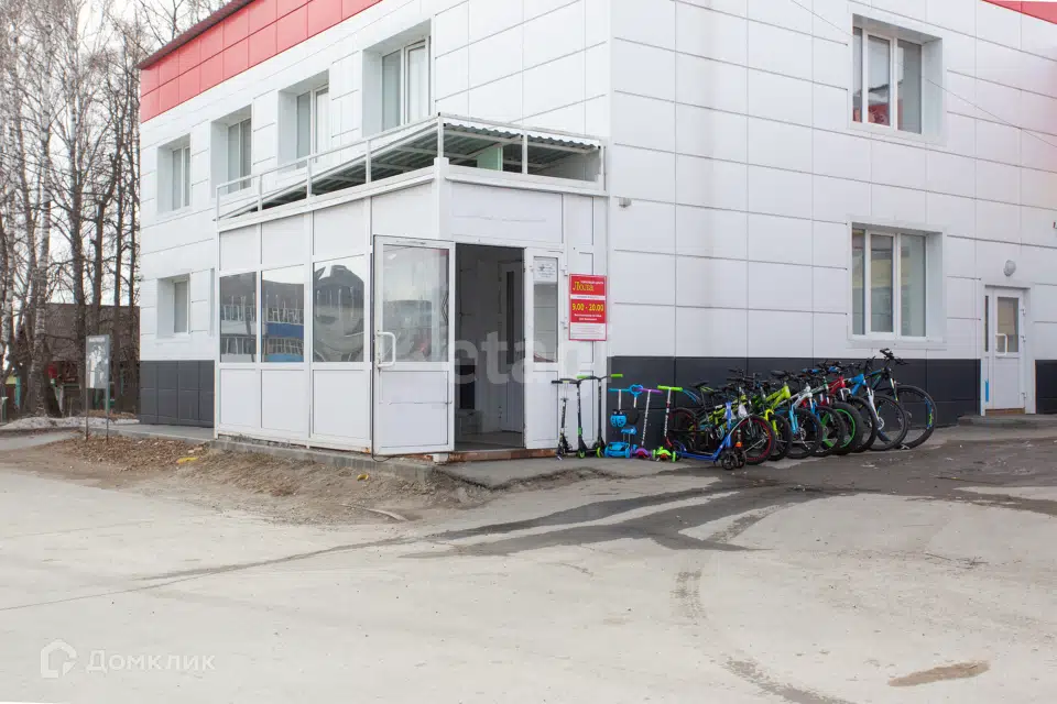 Продаётся торговое помещение, 307 м²