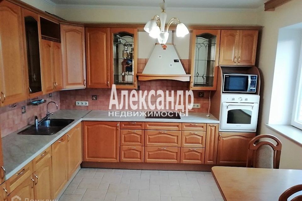 Сдаётся 2-комнатная квартира, 66 м²