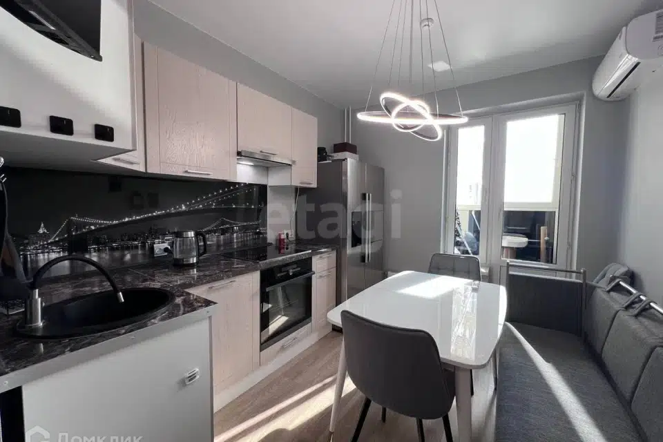 Продаётся 2-комнатная квартира, 52.5 м²