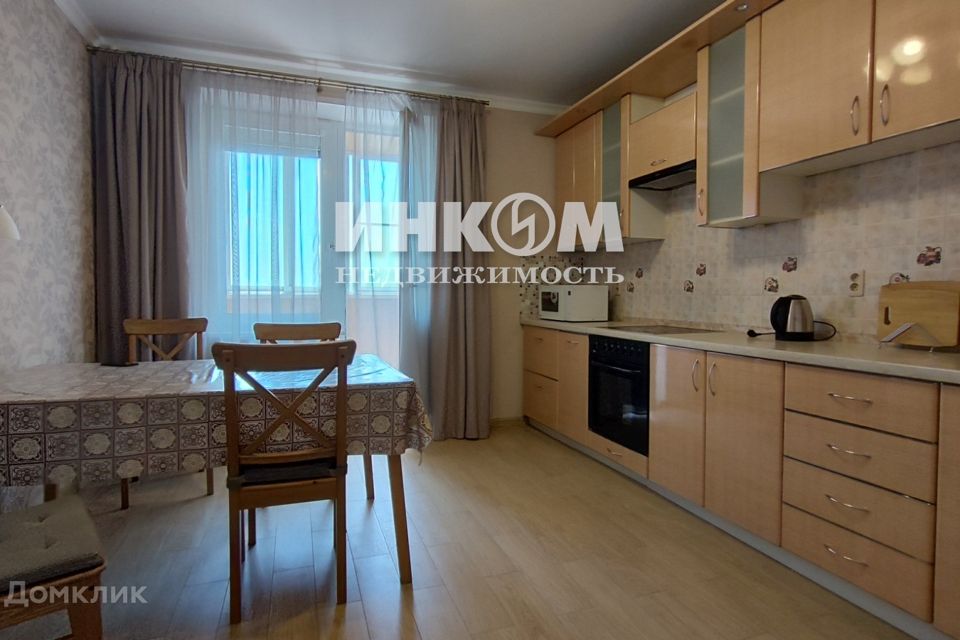 Сдаётся 2-комнатная квартира, 64 м²