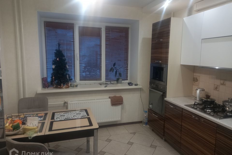 Продаётся 2-комнатная квартира, 65.2 м²